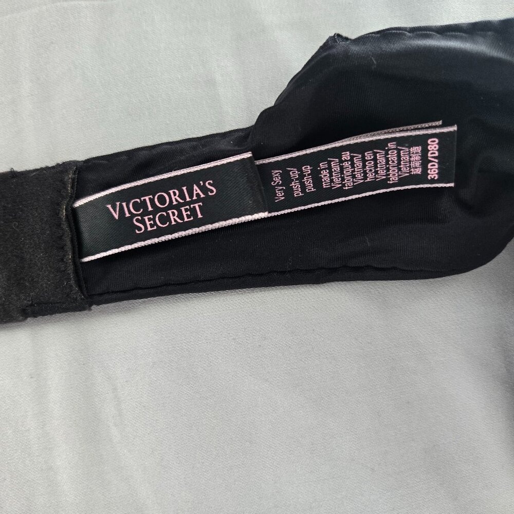 NWOT Victoria's Secret Sexy Shine Strap Push-Up Bra - Picture 4 of 5